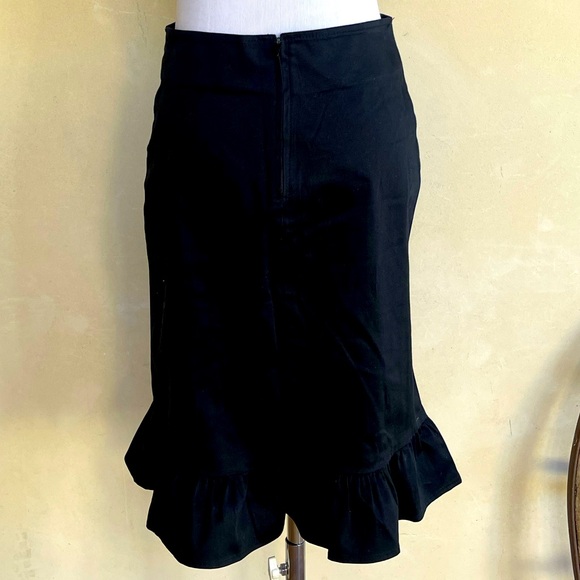 PAPER DOLL PROD Western Skirt Red Embroidered Revolvers Pistols on Hips Sz S NEW - Picture 6 of 9